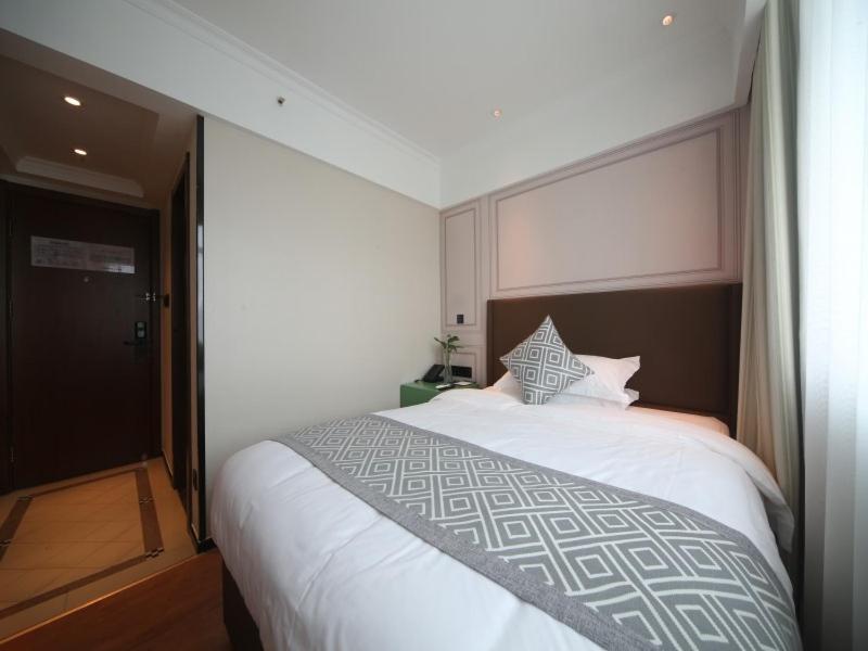Gma Hotel Shanghai Wuning Road Zhenping Road Metro Station מראה חיצוני תמונה