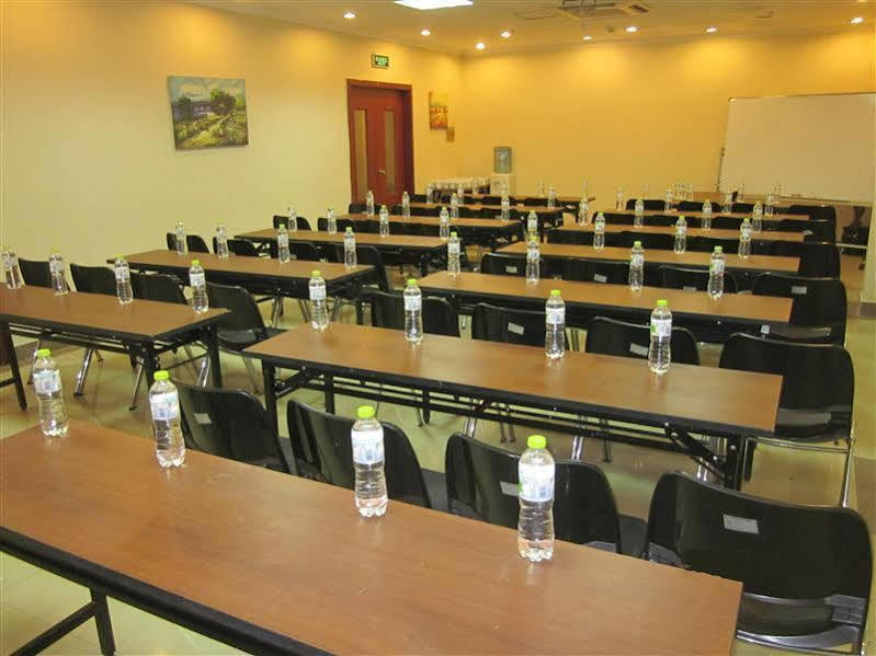 Gma Hotel Shanghai Wuning Road Zhenping Road Metro Station מראה חיצוני תמונה